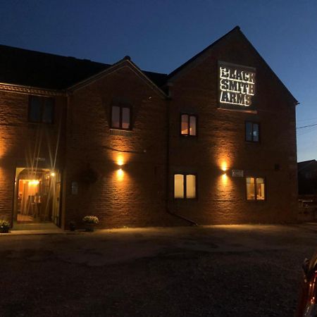 The Blacksmith Arms Bed and Breakfast Alton  Exteriör bild